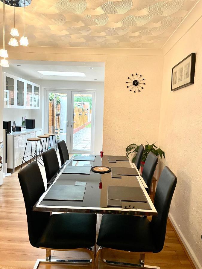 Stunning 1 Bedroom And Double Sofa Bed Near Train Station Southampton Exterior photo