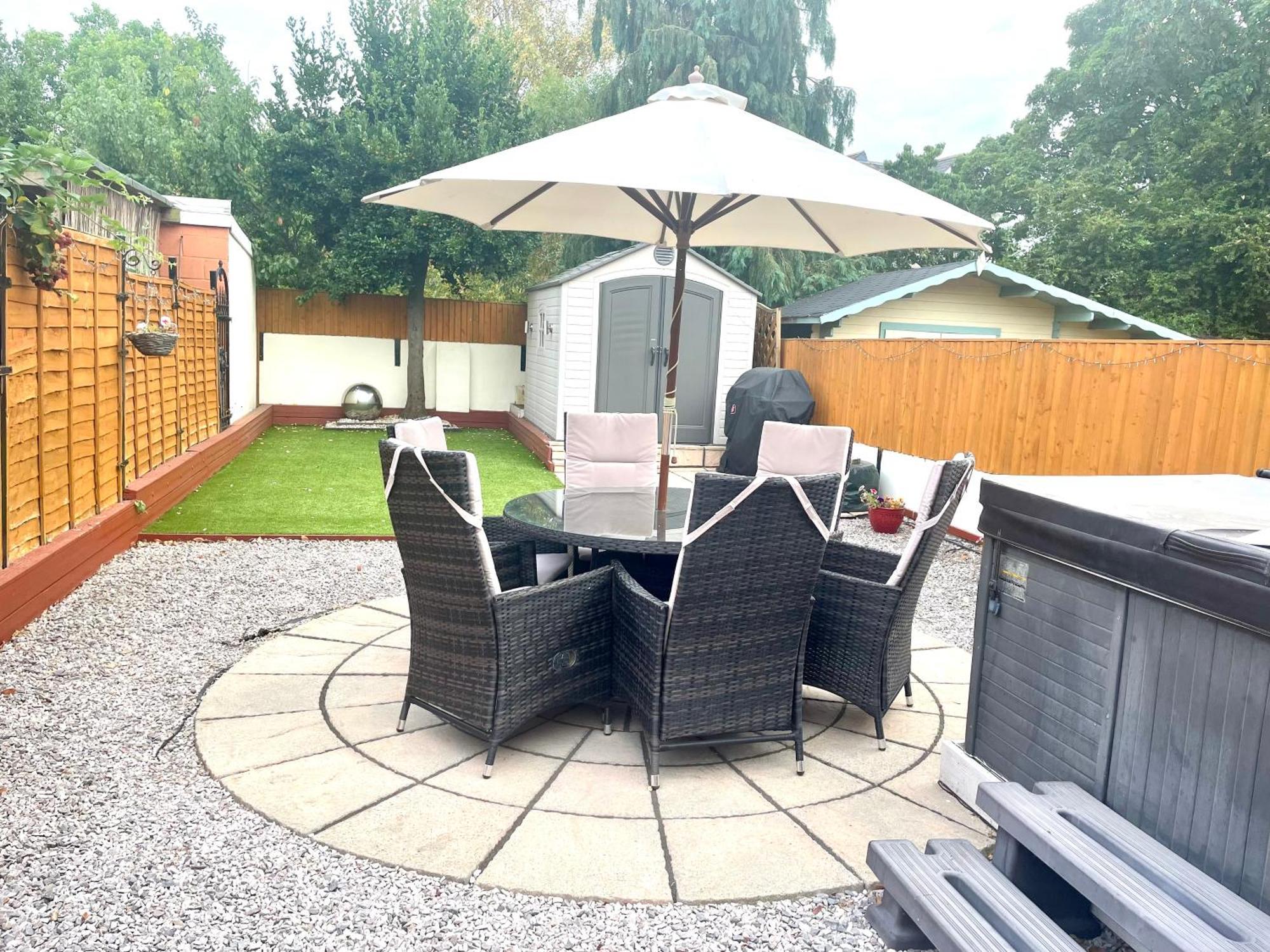Stunning 1 Bedroom And Double Sofa Bed Near Train Station Southampton Exterior photo